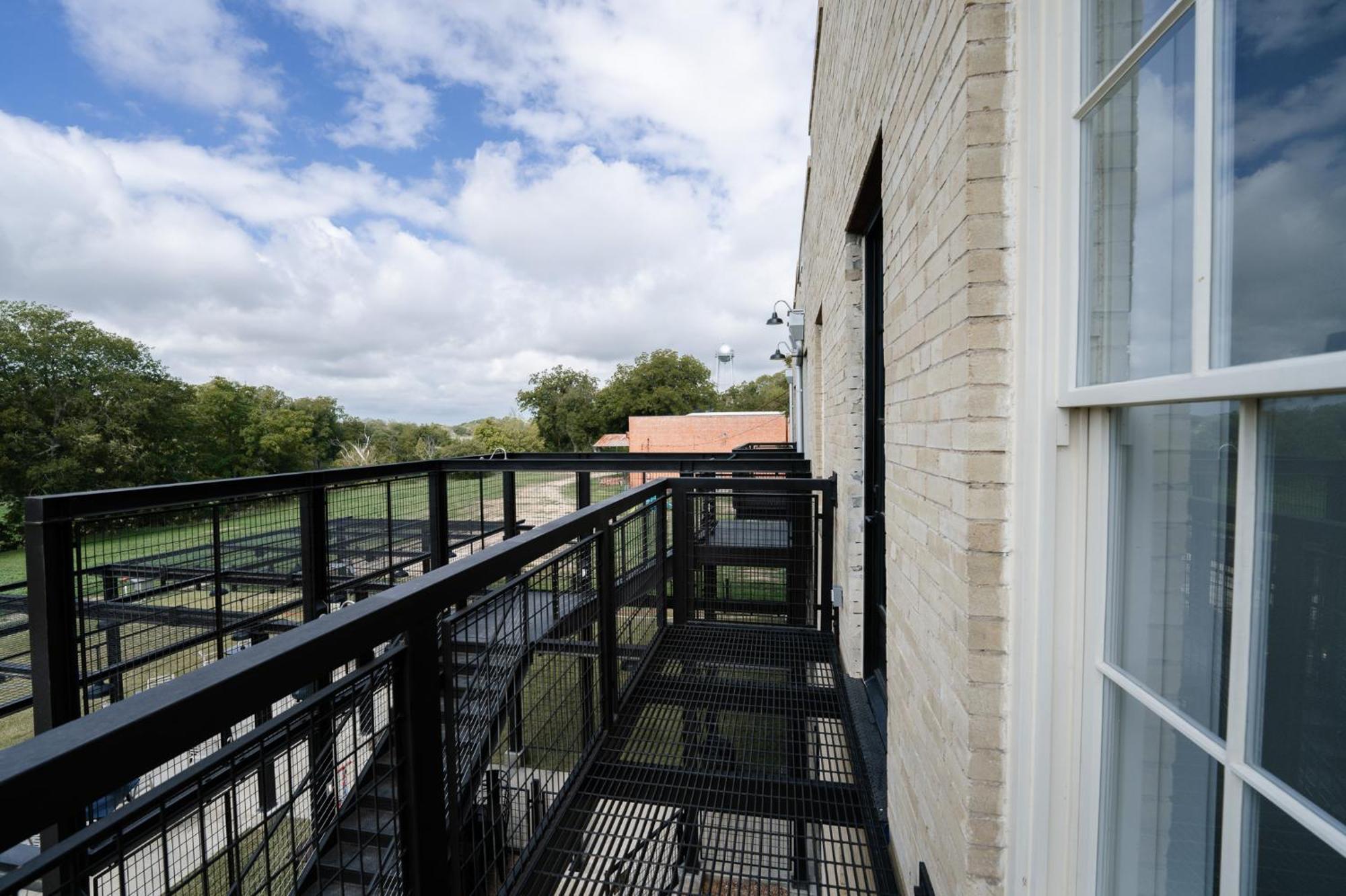 Western 1924 Luxury Lofts Martindale Ngoại thất bức ảnh