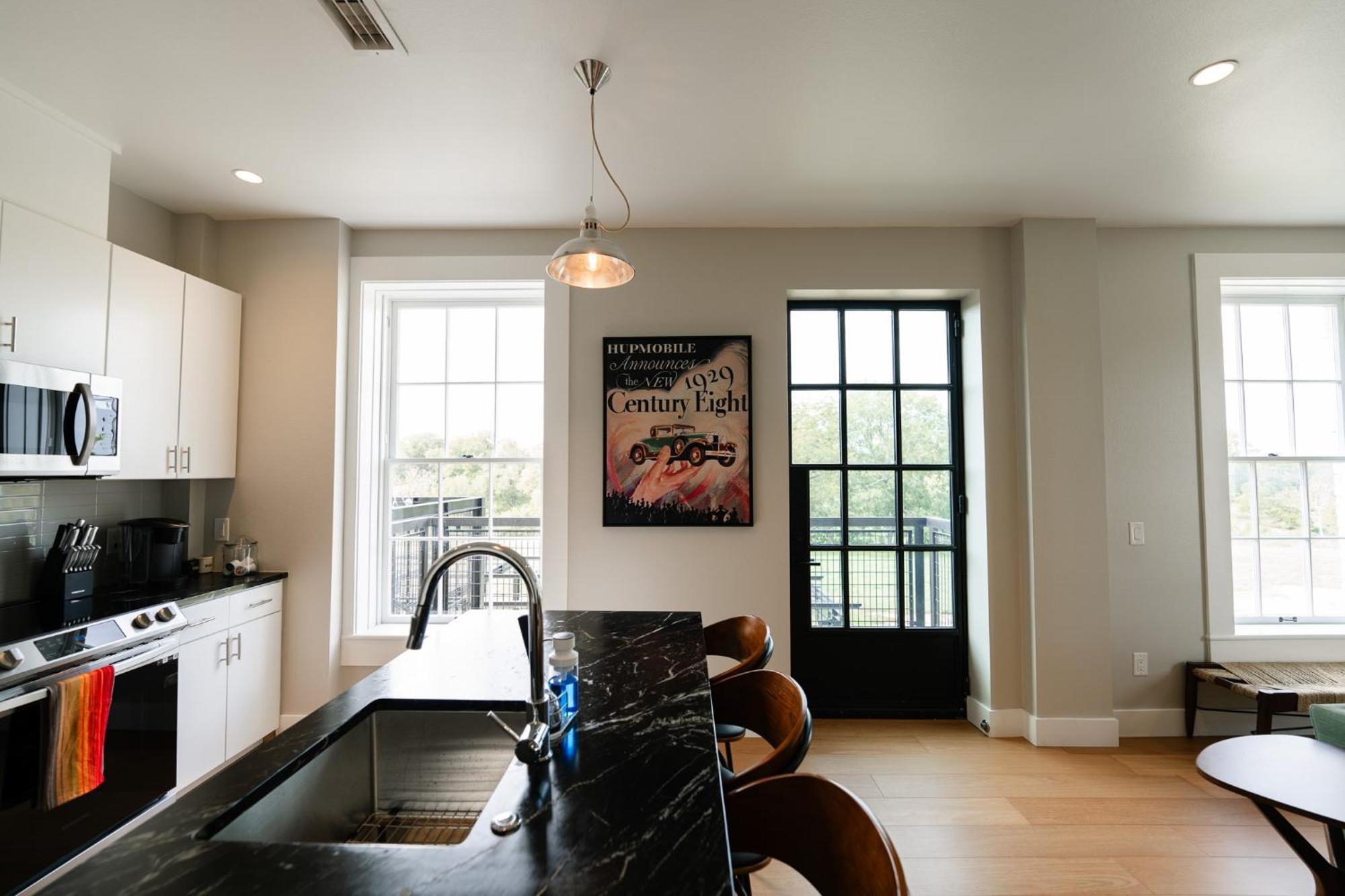 Western 1924 Luxury Lofts Martindale Ngoại thất bức ảnh
